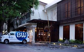Best Western Kuta Villa 4*